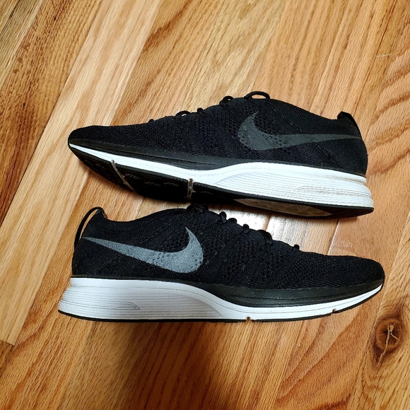 cleaning nike flyknit